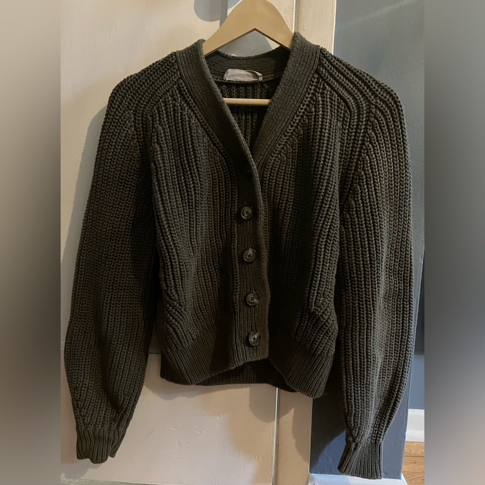 Everlane cardigan size M